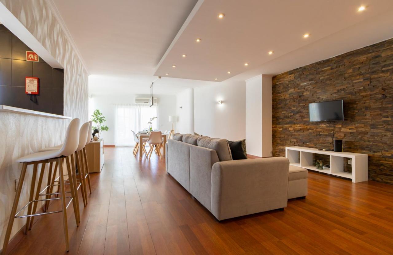 Spaceful Apartment In Albufeira Extérieur photo
