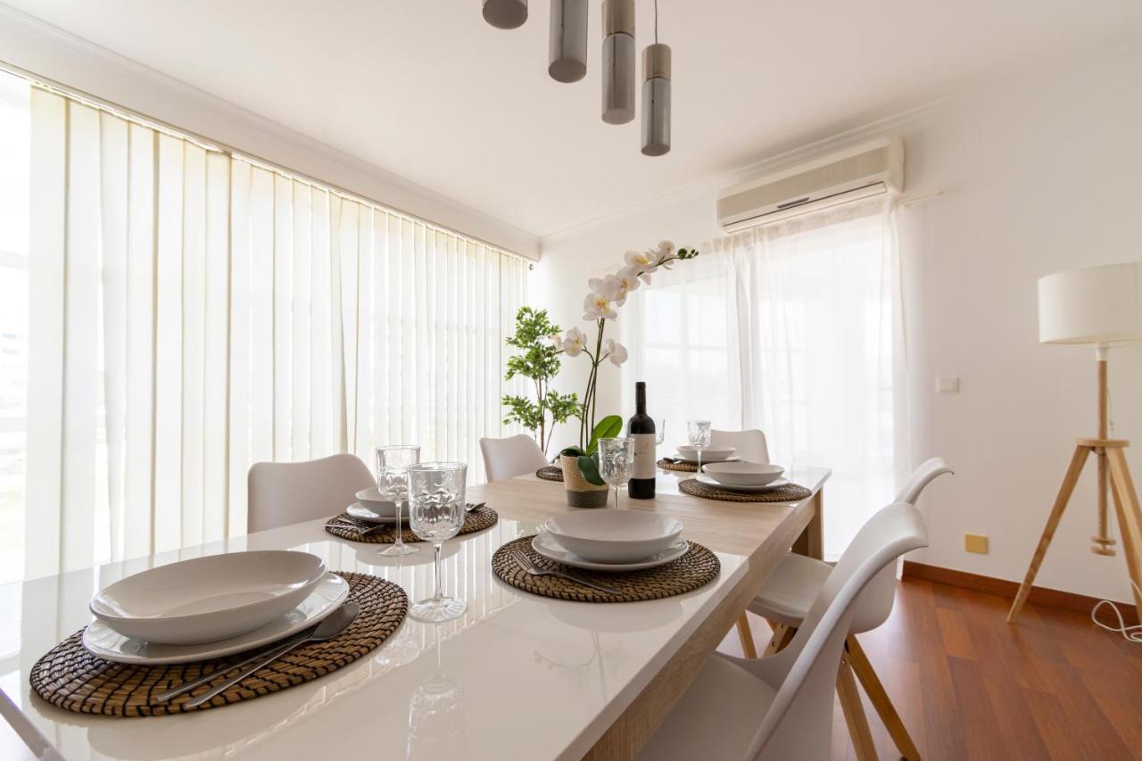 Spaceful Apartment In Albufeira Extérieur photo