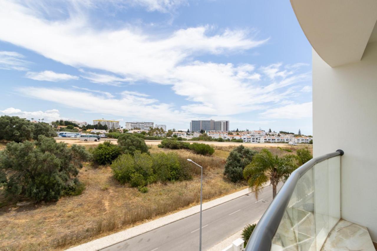Spaceful Apartment In Albufeira Extérieur photo